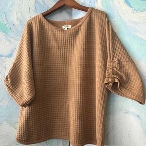 Max Studio Ruched Elbow Sleeve Waffle Knit Top Size: XL